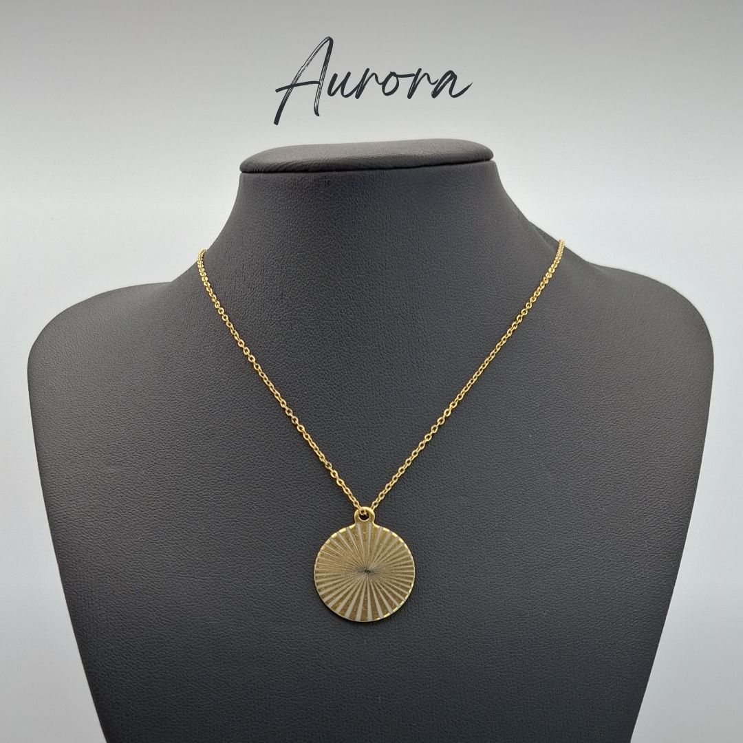 Pendentes redondos, gravados a laser, em aço dourado com fio