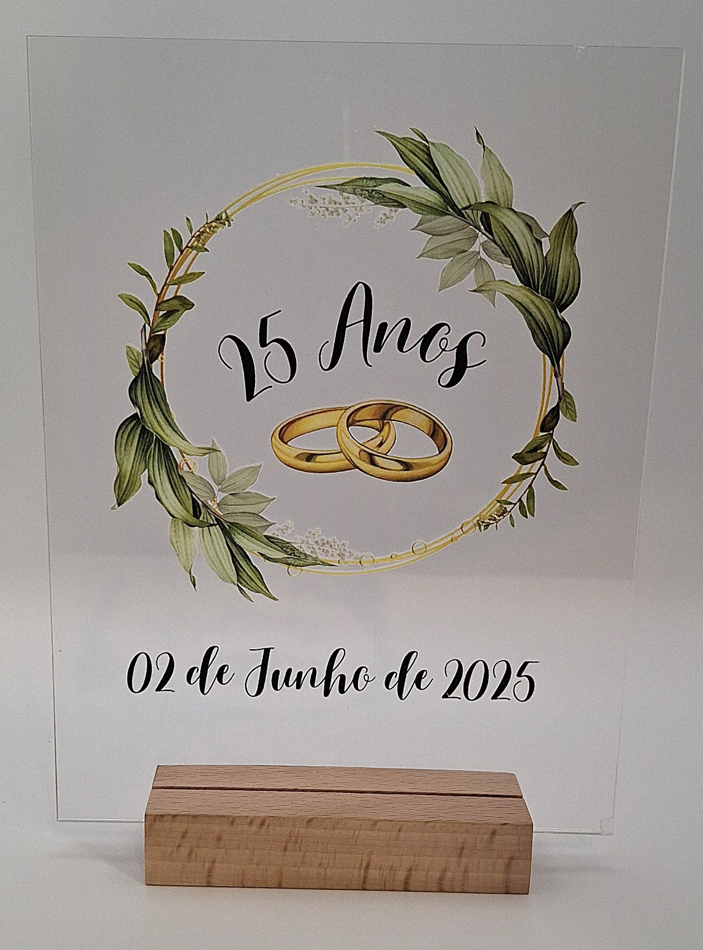 Paineis A5 comemorativos ou informativos em acrilico, com base madeira, sem iluminação
